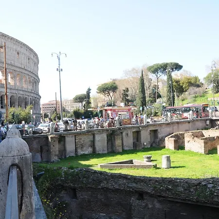 A Casa Di Lu, Al Colosseo - *
