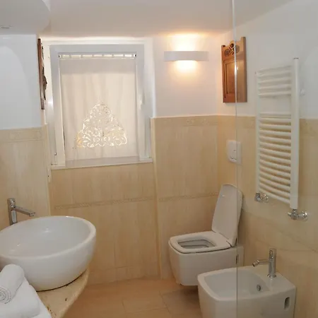 شقة A Casa Di Lu, Al Colosseo -