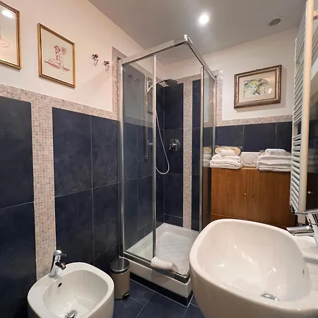 Apartment A Casa Di Lu, Al Colosseo - Rome
